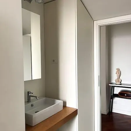 Daire Penthouse Con Terrazza Milano